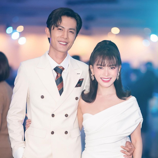 Dân tình soi ra hint Huỳnh Phương có tình mới, đã yêu đương ngọt ngào trước cả khi Sĩ Thanh công bố chia tay? - Ảnh 1. Dân tình soi ra hint Huỳnh Phương có tình mới, đã yêu đương ngọt ngào trước cả khi Sĩ Thanh công bố chia tay? - Ảnh 1.