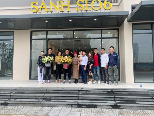 Quang Hai just received a home this afternoon, in the right area.  Huynh Anh boasts about having bought an apartment: If you break up, you still have to be a neighbor!  Photo 1.