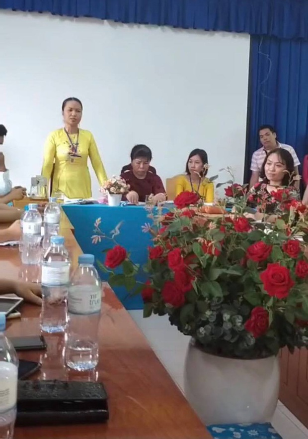 Vụ bữa ăn nghi bị cắt xén ở trường tiểu học: Cách giải quyết của hiệu trưởng gây bức xúc, phụ huynh đánh úp từ 5h sáng kiểm tra - Ảnh 10.