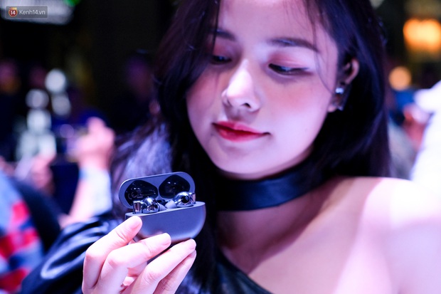 Ngắm tai nghe không dây hoàn toàn vừa được Huawei ra mắt tại Việt Nam: Đeo vào rất nhẹ, chống ồn chủ động, có công nghệ mới hứa hẹn ít giật lag khi chiến game và xem phim - Ảnh 7.