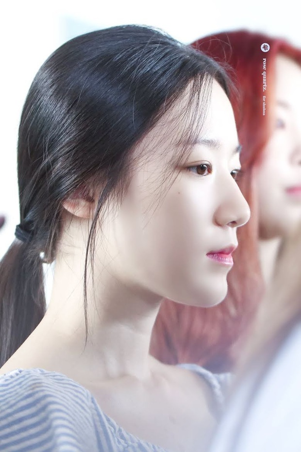 Idol da trắng không thiếu nhưng bật tông như 4 mỹ nhân Kpop này thì là của hiếm, Dahyun - Taeyeon dìm sạch cả đồng đội - Ảnh 12.