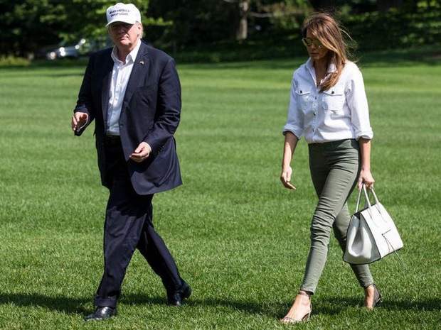 Suốt 4 năm chồng đắc cử Tổng thống Mỹ, cũng có vài lần bà Melania Trump diện đồ bình dân, nhưng bão tố vẫn cứ ập đến bất kỳ lúc nào - Ảnh 9.