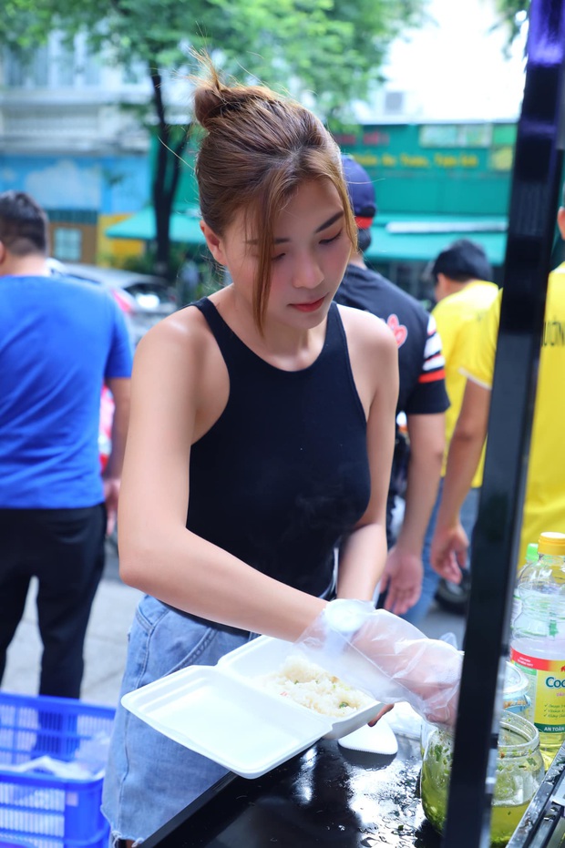 Bị netizen kém duyên cà khịa khi đi bán hàng gây quỹ cho miền Trung, Diệu Nhi đáp trả căng đét mà cực khéo léo - Ảnh 4.