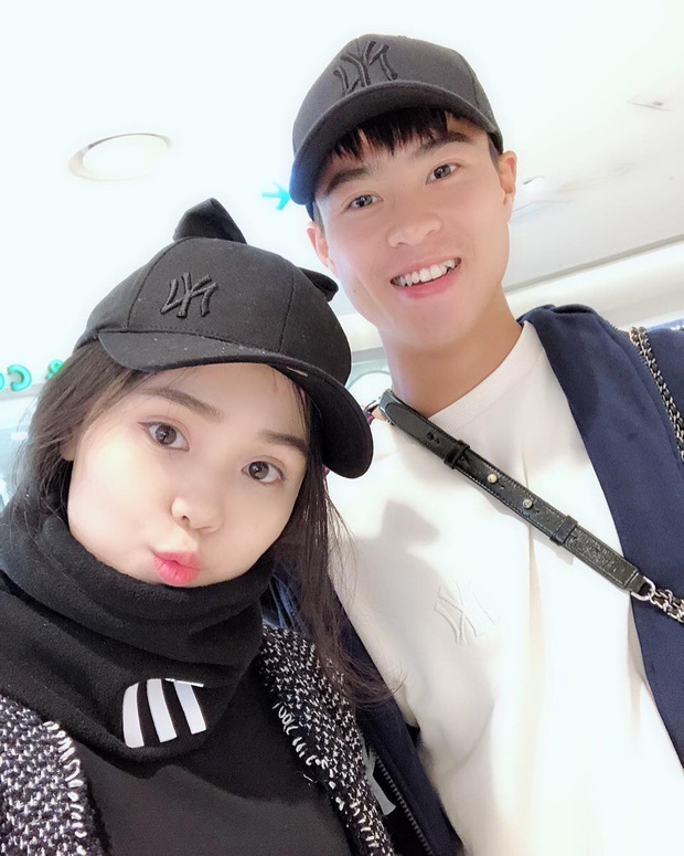 2 đám cưới to nhất năm của làng bóng đá: Cùng lấy vợ tiểu thư nhưng Duy Mạnh công khai toàn tập, Công Phượng lại kín như bưng - Ảnh 3.