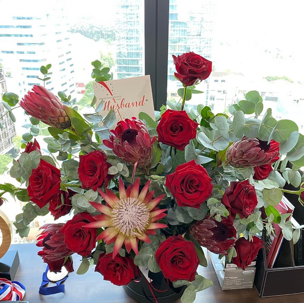 Ông xã đại gia kỷ niệm 8 năm kết hôn với Hà Tăng, tiết lộ thư tay do vợ viết và ảnh tình bể bình - Ảnh 3.