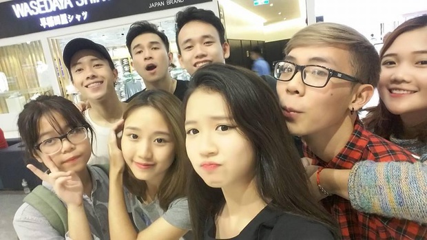 Loạt ảnh thời ngố tàu của Tlinh (Rap Việt), bất ngờ khi có sự xuất hiện của cả AMEE lẫn Erik - Ảnh 1. Loạt ảnh thời ngố tàu của Tlinh (Rap Việt), bất ngờ khi có sự xuất hiện của cả AMEE lẫn Erik - Ảnh 1.