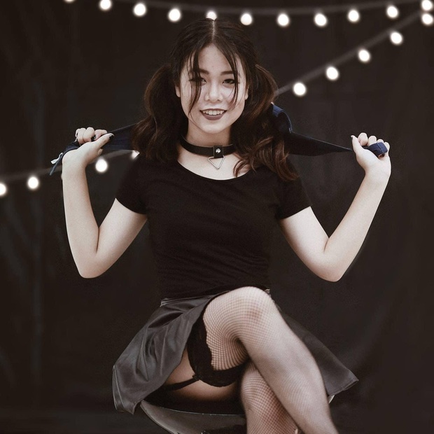 Loạt ảnh thời ngố tàu của Tlinh (Rap Việt), bất ngờ khi có sự xuất hiện của cả AMEE lẫn Erik - Ảnh 5. Loạt ảnh thời ngố tàu của Tlinh (Rap Việt), bất ngờ khi có sự xuất hiện của cả AMEE lẫn Erik - Ảnh 5.
