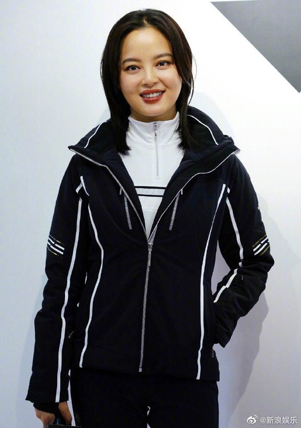 Thêm màn tăng cân gây xôn xao cả Cbiz: Gia Phi Tân Chỉ Lôi lộ mặt tròn xoe, còn đâu visual sang chảnh khiến Cnet mê mẩn - Ảnh 3. Thêm màn tăng cân gây xôn xao cả Cbiz: Gia Phi Tân Chỉ Lôi lộ mặt tròn xoe, còn đâu visual sang chảnh khiến Cnet mê mẩn - Ảnh 3.