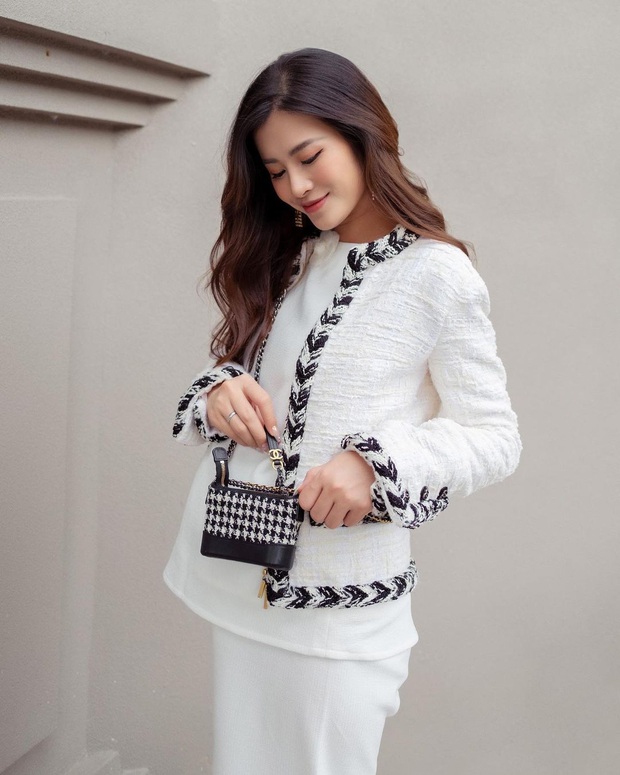 Đông Nhi chi 700 triệu sắm bộ túi Chanel tí hon, quyết không thua kém Ngọc Trinh, Cường Đô La - Ảnh 3.