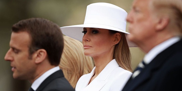 Phong cách trái ngược của 2 vị phu nhân Tổng thống: Trang nhã như bà Biden và quyến rũ như bà Trump - Ảnh 15. Phong cách trái ngược của 2 vị phu nhân Tổng thống: Trang nhã như bà Biden và quyến rũ như bà Trump - Ảnh 15.