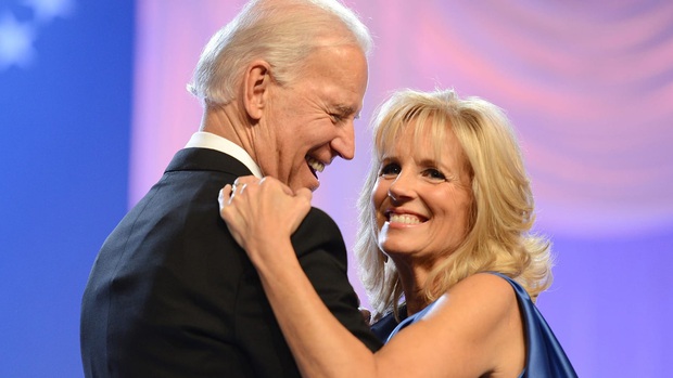 Jill Biden: Nữ giáo viên chọn sánh bước cùng một Joe Biden trong cơn bĩ cực, tới vị trí Đệ nhất Phu nhân Hoa Kỳ - Ảnh 3.