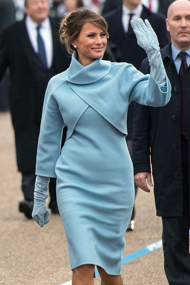 Phong cách trái ngược của 2 vị phu nhân Tổng thống: Trang nhã như bà Biden và quyến rũ như bà Trump - Ảnh 11. Phong cách trái ngược của 2 vị phu nhân Tổng thống: Trang nhã như bà Biden và quyến rũ như bà Trump - Ảnh 11.