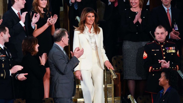 Phong cách trái ngược của 2 vị phu nhân Tổng thống: Trang nhã như bà Biden và quyến rũ như bà Trump - Ảnh 14. Phong cách trái ngược của 2 vị phu nhân Tổng thống: Trang nhã như bà Biden và quyến rũ như bà Trump - Ảnh 14.