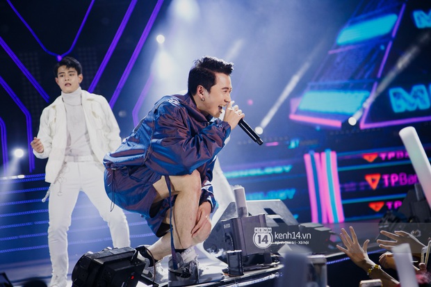 On the night of the Viet Rap final broadcast: Karik was seriously ill and overreacted, but still struggled, acting extremely at the event?  - Photo 4.