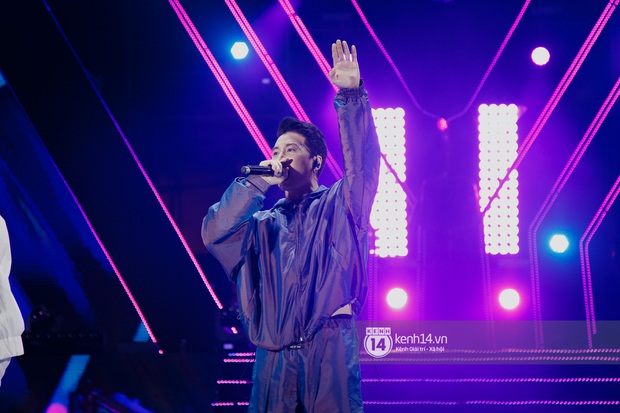 On the night of the Viet Rap final broadcast: Karik was seriously ill and overreacted, but still struggled, acting extremely at the event?  Photo 5.