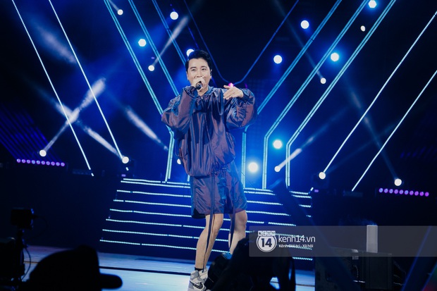 On the night of the Viet Rap final broadcast: Karik was seriously ill and overreacted, but still struggled, acting extremely at the event?  Photo 14.