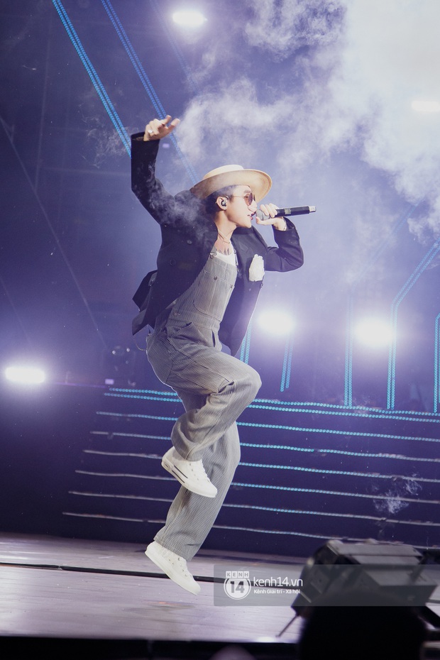 Bức ảnh gây bão: Sky cầm poster đến tận concert yêu cầu Sơn Tùng M-TP gỡ block Facebook mình vì trót dại chê idol lùn? - Ảnh 10. Bức ảnh gây bão: Sky cầm poster đến tận concert yêu cầu Sơn Tùng M-TP gỡ block Facebook mình vì trót dại chê idol lùn? - Ảnh 10.