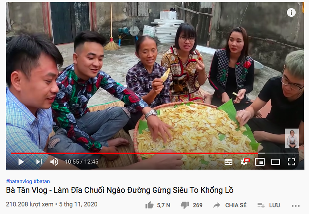 Kênh Bà Tân Vlog tuột dốc không phanh 1 tháng sau scandal của con trai, lượng view chỉ bằng 1/10 trước đây - Ảnh 3.