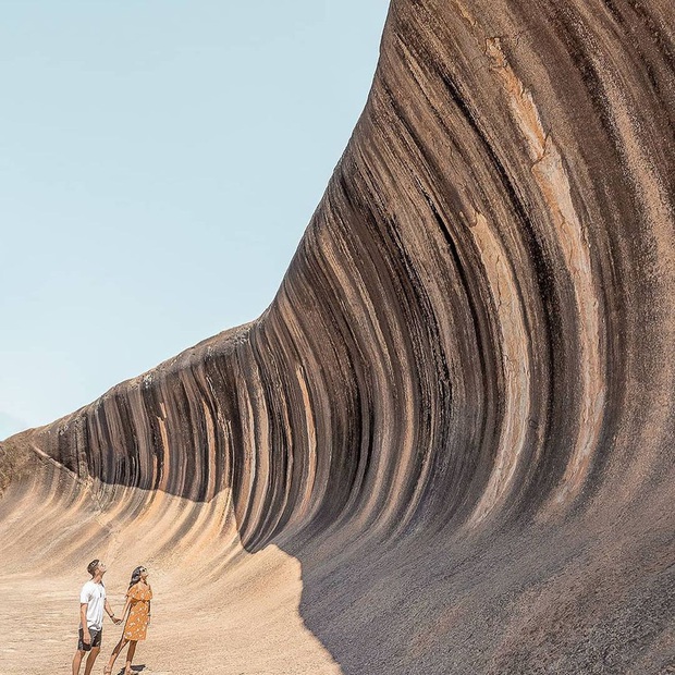 Ngỡ ngàng cảnh… lướt sóng trên đỉnh núi độc nhất thế giới tại Úc, hoá ra nguyên nhân hình thành lại kỳ diệu thế này - Ảnh 2.