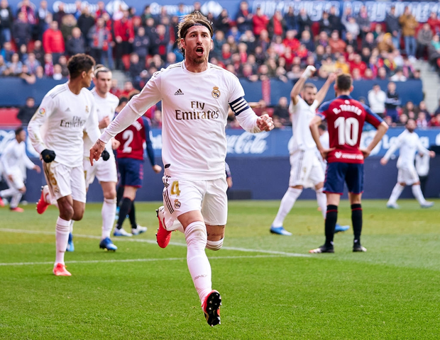 Thoát bị đuổi khỏi sân để rồi sắm vai người hùng, trung vệ thủ quân điển trai giúp Real Madrid nới rộng khoảng cách với Barcelona - Ảnh 6.