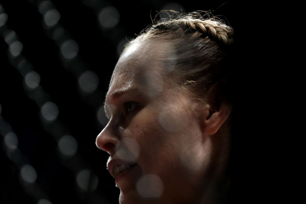 Góc biến hình: Đang xinh đẹp, dễ thương là thế, nữ võ sĩ bỗng bị đánh bầm dập đến khó nhận ra khi tranh tài tại giải đầu khắc nghiệt nhất thế giới - Ảnh 5.