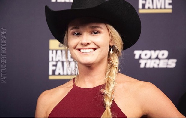 Góc biến hình: Đang xinh đẹp, dễ thương là thế, nữ võ sĩ bỗng bị đánh bầm dập đến khó nhận ra khi tranh tài tại giải đầu khắc nghiệt nhất thế giới - Ảnh 9.