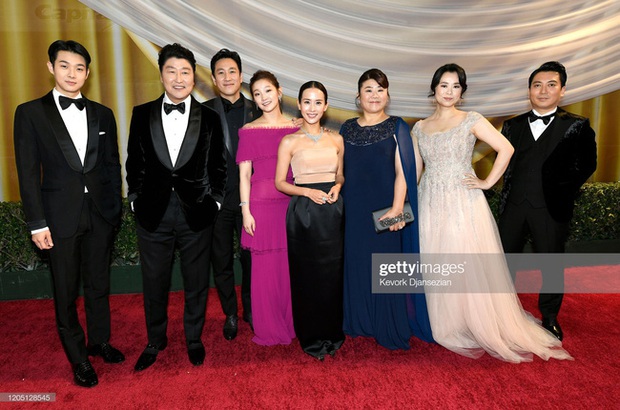 Quả bom gợi cảm của Ký Sinh Trùng: Bê nguyên si công thức mặc đẹp bấy lâu nay đến Oscar lại thành ra nhạt nhòa - Ảnh 2. Quả bom gợi cảm của Ký Sinh Trùng: Bê nguyên si công thức mặc đẹp bấy lâu nay đến Oscar lại thành ra nhạt nhòa - Ảnh 2.