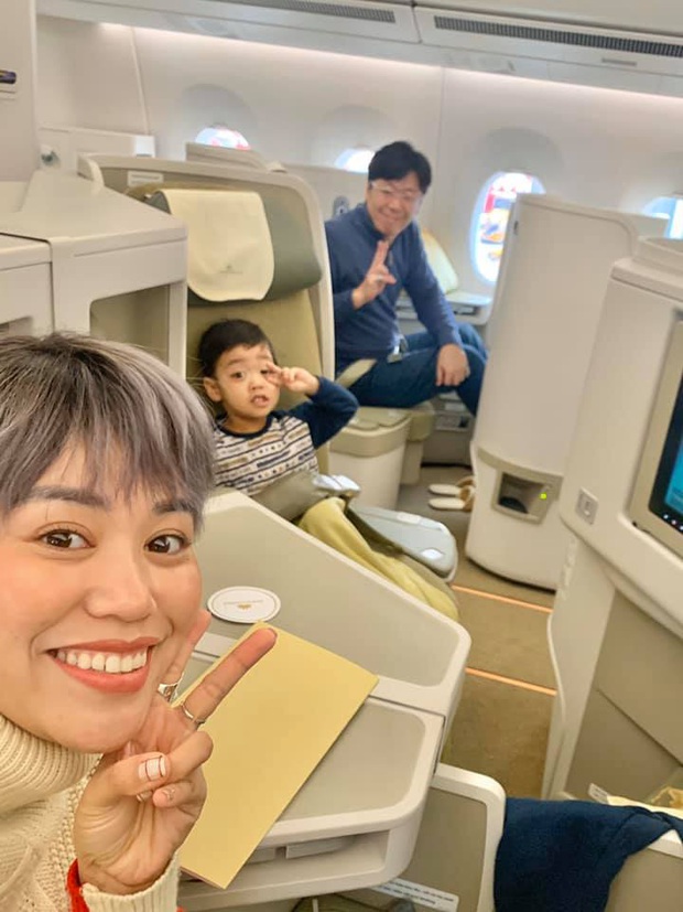 Người phụ nữ Việt cùng chồng con bị từ chối lên du thuyền Nhật Bản vào phút chót: Số ca dương tính với nCoV đã hơn 130, mong bình an đến với những người trên tàu - Ảnh 2. Người phụ nữ Việt cùng chồng con bị từ chối lên du thuyền Nhật Bản vào phút chót: Số ca dương tính với nCoV đã hơn 130, mong bình an đến với những người trên tàu - Ảnh 2.