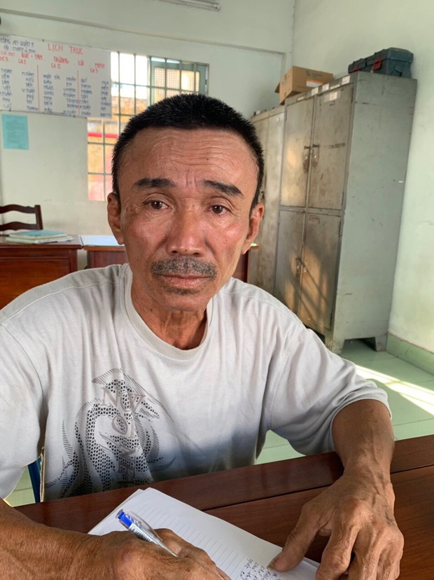 Tới phòng trọ bạn thân ăn nhậu, người đàn ông bị đâm chết ở Sài Gòn - Ảnh 1.