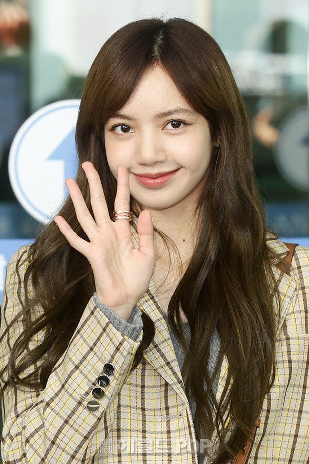 Lisa (BLACKPINK), j-hope (BTS), Tzuyu (TWICE)... mà bỏ đi những dấu ấn đặc trưng thì sẽ như thế nào? - Ảnh 5.