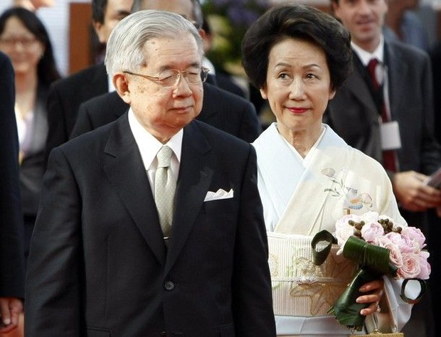 Hoàng tử bé Hisahito đứng thứ 2 trong danh sách kế thừa ngôi báu vì Nhật hoàng Naruhito không có con trai, vị trí thứ 3 ít ai biết tới - Ảnh 3. Hoàng tử bé Hisahito đứng thứ 2 trong danh sách kế thừa ngôi báu vì Nhật hoàng Naruhito không có con trai, vị trí thứ 3 ít ai biết tới - Ảnh 3.