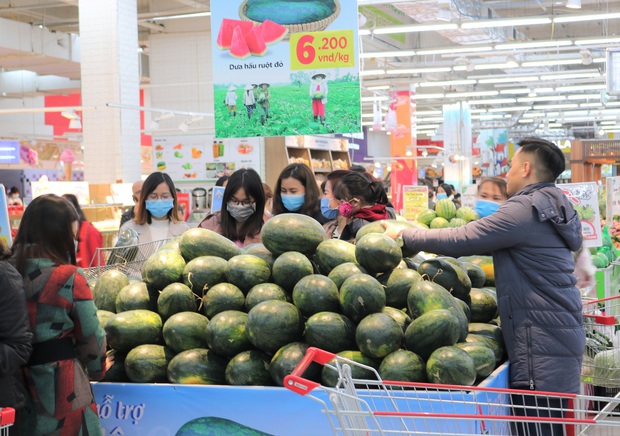 Ấm lòng với những cách mà cộng đồng giải cứu dưa hấu, thanh long trong mùa dịch virus corona - Ảnh 4. Ấm lòng với những cách mà cộng đồng giải cứu dưa hấu, thanh long trong mùa dịch virus corona - Ảnh 4.