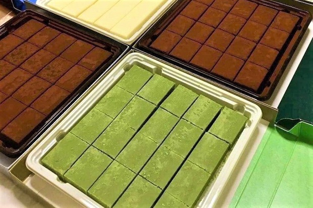 Mua sỉ socola 1.000 đồng/viên, xếp thành hộp quà Valentine “hét” giá gấp 20 lần - Ảnh 5. Mua sỉ socola 1.000 đồng/viên, xếp thành hộp quà Valentine “hét” giá gấp 20 lần - Ảnh 5.