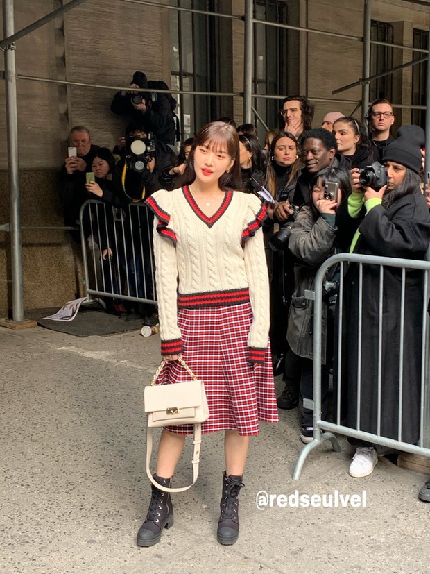 Joy (Red Velvet) lên đồ xinh tươi như nữ sinh, đẹp thách thức mọi góc chụp dìm hàng tại NYFW - Ảnh 5.