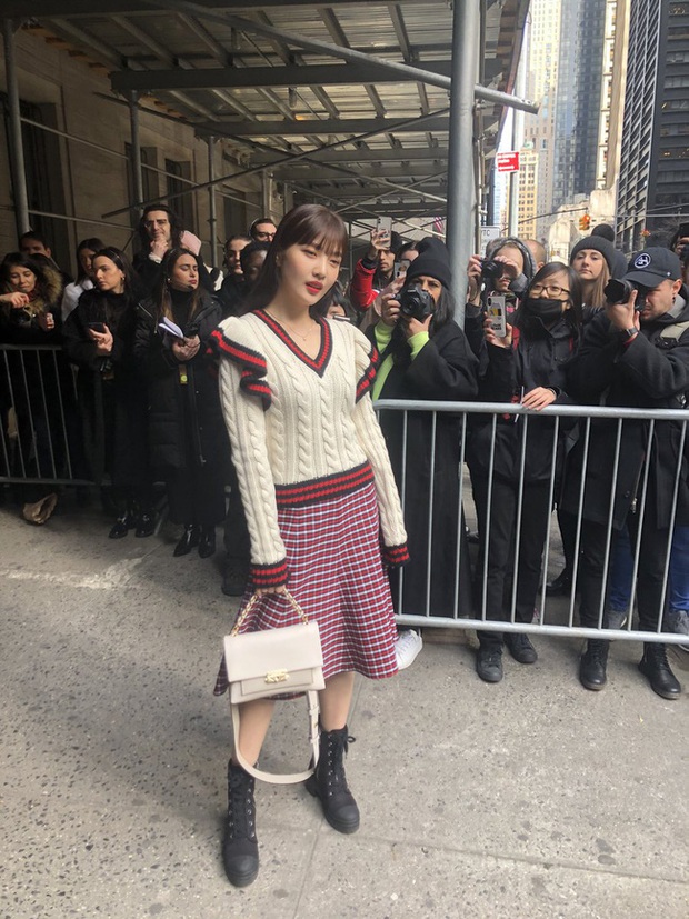 Joy (Red Velvet) lên đồ xinh tươi như nữ sinh, đẹp thách thức mọi góc chụp dìm hàng tại NYFW - Ảnh 6.