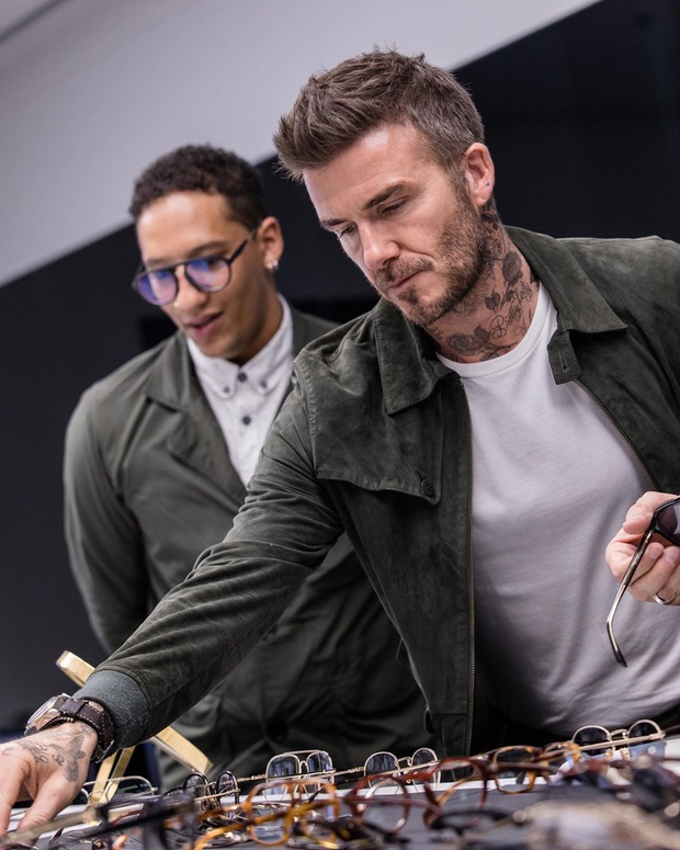 Chụp ảnh quảng cáo sương sương, nhưng ông chú David Beckham vẫn manly chết ngất, khiến đám đàn em còn phải chạy dài - Ảnh 6. Chụp ảnh quảng cáo sương sương, nhưng ông chú David Beckham vẫn manly chết ngất, khiến đám đàn em còn phải chạy dài - Ảnh 6.