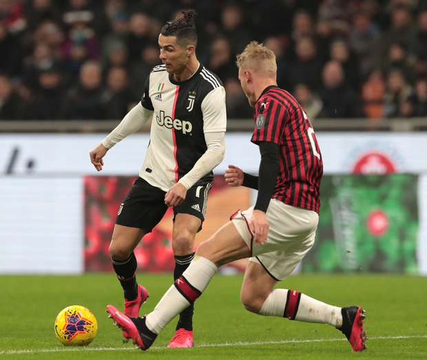 Ronaldo lập công phút bù giờ, cứu Juventus thoát khỏi trận thua trước AC Milan ở bán kết lượt đi Cúp Quốc gia Ý - Ảnh 3. Ronaldo lập công phút bù giờ, cứu Juventus thoát khỏi trận thua trước AC Milan ở bán kết lượt đi Cúp Quốc gia Ý - Ảnh 3.