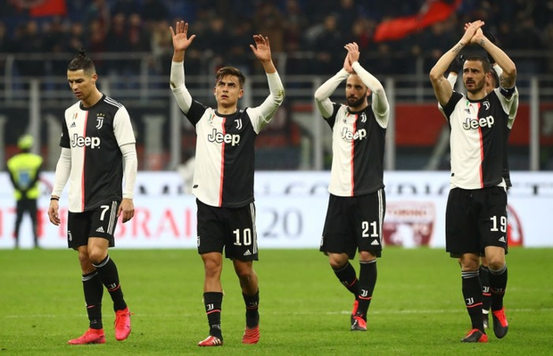 Ronaldo lập công phút bù giờ, cứu Juventus thoát khỏi trận thua trước AC Milan ở bán kết lượt đi Cúp Quốc gia Ý - Ảnh 9. Ronaldo lập công phút bù giờ, cứu Juventus thoát khỏi trận thua trước AC Milan ở bán kết lượt đi Cúp Quốc gia Ý - Ảnh 9.