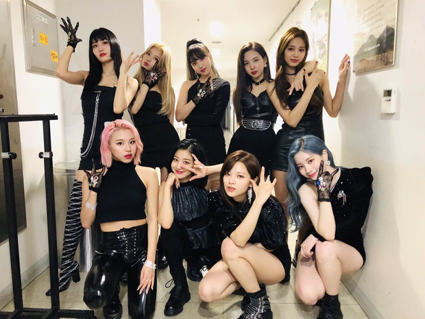 TWICE hoạt động 5 năm nhưng chưa 1 lần lập nhóm nhỏ hay quảng bá solo, phải chăng vì kĩ năng kém nên tách nhóm là