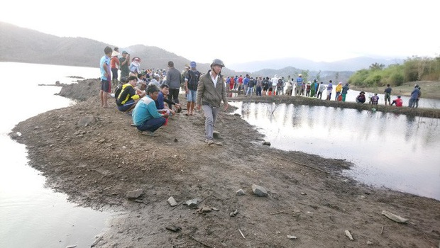 Bình Thuận: Lật thuyền, 1 học sinh mất tích - Ảnh 1.