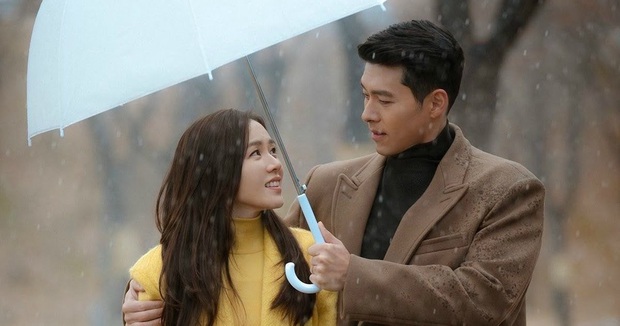 Sau Crash Landing On You, Son Ye Jin trở thành nữ thần cua trai bằng thời tiết: Chỉ cần hẹn hò dưới mưa là crush sẽ đổ - Ảnh 14.