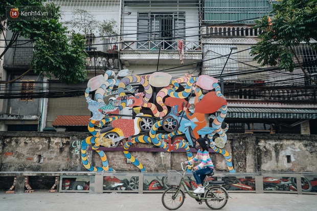 Chùm ảnh: Khi bãi tập kết rác ven sông Hồng trở thành 16 tác phẩm nghệ thuật đương đại - Ảnh 11.