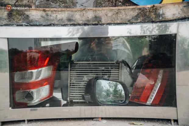 Chùm ảnh: Khi bãi tập kết rác ven sông Hồng trở thành 16 tác phẩm nghệ thuật đương đại - Ảnh 13.