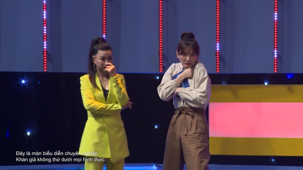 Hari Won, Võ Hoàng Yến ôm nhau khóc thét xem “dị nhân” dùng đầu “cân” chiếc xe tải 5 tấn - Ảnh 10.