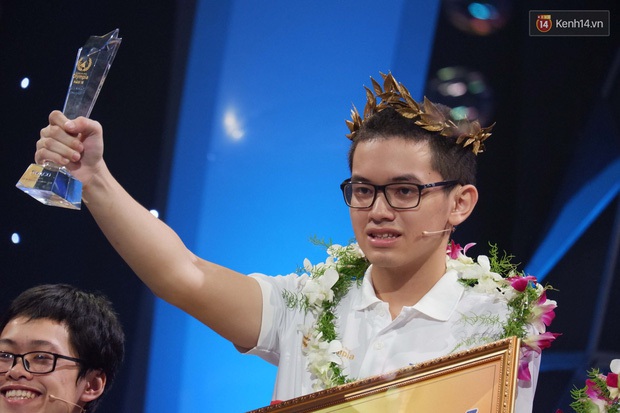 Nhà vô địch Đường lên đỉnh Olympia năm 2018 chính thức lên đường sang Australia du học tại ĐH Kỹ thuật Swinburne - Ảnh 2. Nhà vô địch Đường lên đỉnh Olympia năm 2018 chính thức lên đường sang Australia du học tại ĐH Kỹ thuật Swinburne - Ảnh 2.