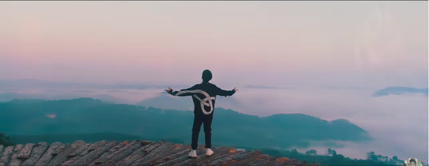 HOT: Bên cạnh lượng dislike “khủng”, MV mới toanh của K-ICM còn gây chú ý bởi loạt cảnh quay tại nhiều điểm check-in nổi tiếng ở Đà Lạt - Ảnh 14.