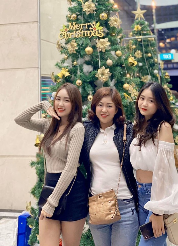 Cặp chị em Việt bất ngờ xuất hiện trên báo nước ngoài, nhan sắc nhường này thì lấy cô nào làm vợ cũng ok hết á! - Ảnh 5.