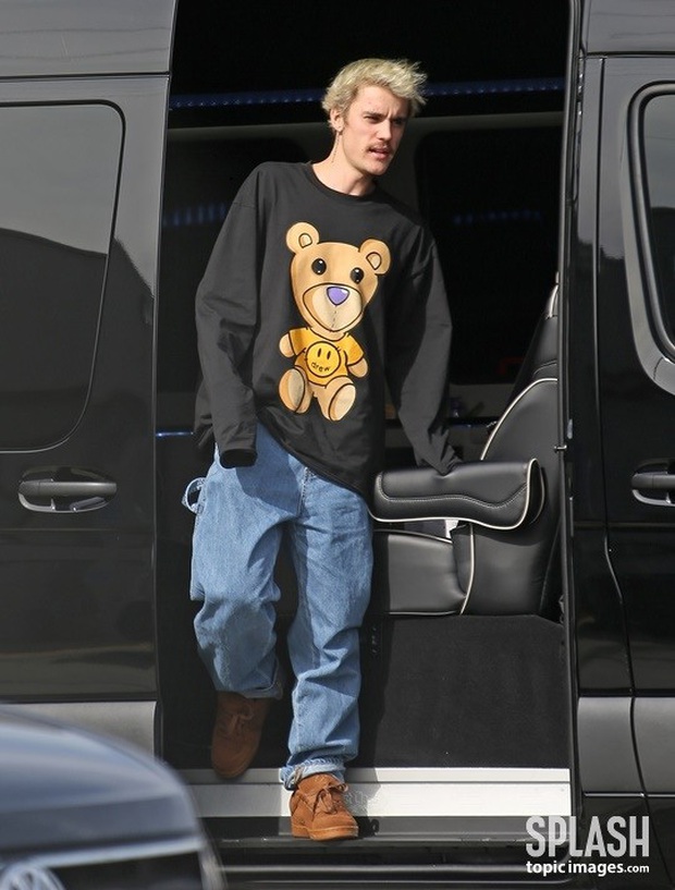 Justin Bieber bỗng lên top Naver vì loạt ảnh dạo phố, khiến báo chí xứ Hàn thốt lên: Có đúng là mới 25 tuổi không? - Ảnh 1. Justin Bieber bỗng lên top Naver vì loạt ảnh dạo phố, khiến báo chí xứ Hàn thốt lên: Có đúng là mới 25 tuổi không? - Ảnh 1.