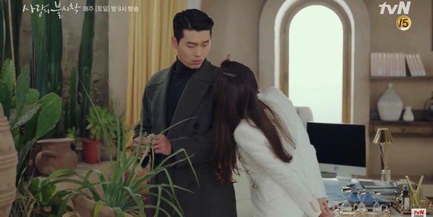 Preview Crash Landing on You tập 13: Nhẫn cưới đã lập lòe trên tay, Hyun Bin còn bị Son Ye Jin chọc ghen lồi mắt? - Ảnh 5. Preview Crash Landing on You tập 13: Nhẫn cưới đã lập lòe trên tay, Hyun Bin còn bị Son Ye Jin chọc ghen lồi mắt? - Ảnh 5.