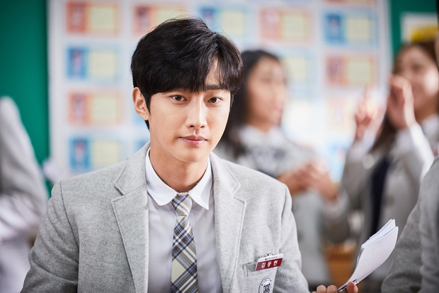5 màn cưa sừng làm nghé xuất sắc nhất phim Hàn, Park Seo Joon trẻ trung đấy nhưng chưa bằng chị đại này - Ảnh 6. 5 màn cưa sừng làm nghé xuất sắc nhất phim Hàn, Park Seo Joon trẻ trung đấy nhưng chưa bằng chị đại này - Ảnh 6.
